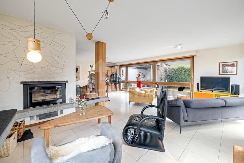 REZ-DE-CHAUSSEE D'UNE VILLA AVEC GRAND JARDIN (4)
