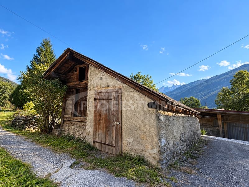 MAISON DE 2 APPARTEMENTS À RÉNOVER (12)