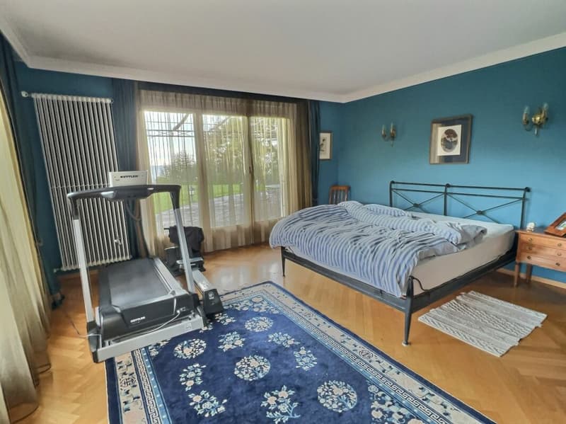 Élégante villa nichée dans un quartier d'exception, face au lac (14)