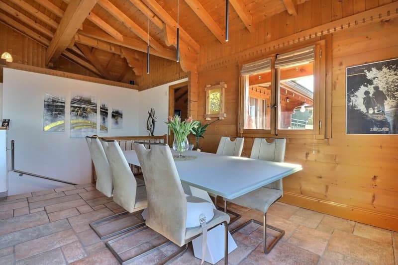 Magnifique chalet avec vue sur le lac et les montagnes (10)