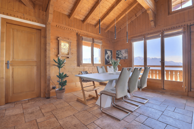 Magnifique chalet avec vue sur le lac et les montagnes (9)