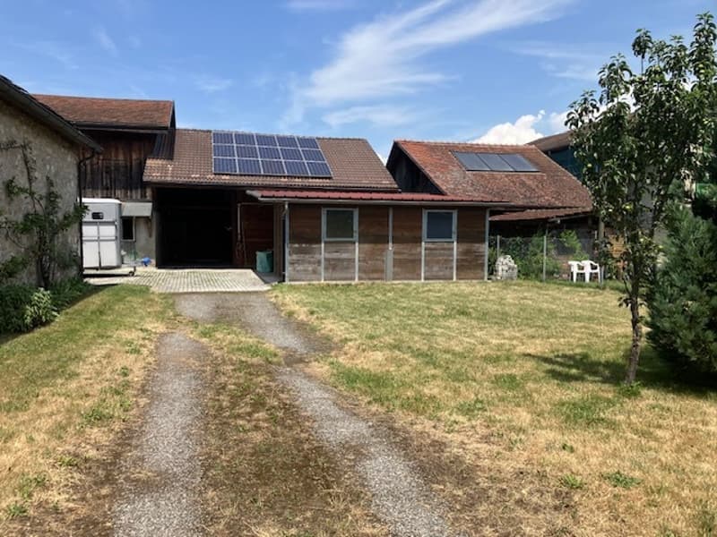 Complexe immobilier avec potentiel de création de logements à Chessel (8)