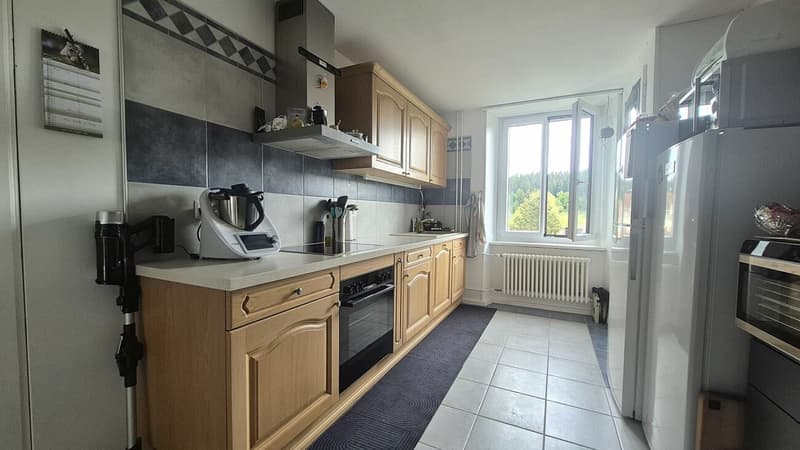 Appartement plein de charme de 2.5 pièces à La Chaux-du-Milieu avec jardin (2)