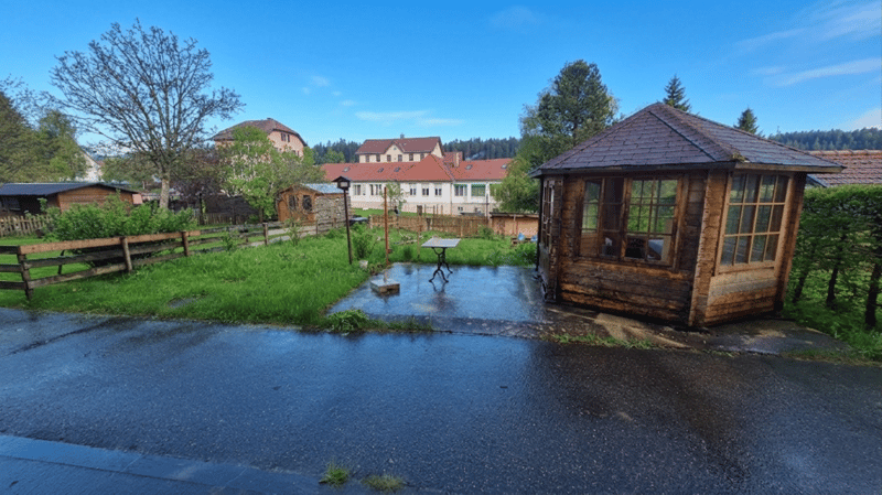 Appartement plein de charme de 2.5 pièces à La Chaux-du-Milieu avec jardin (7)