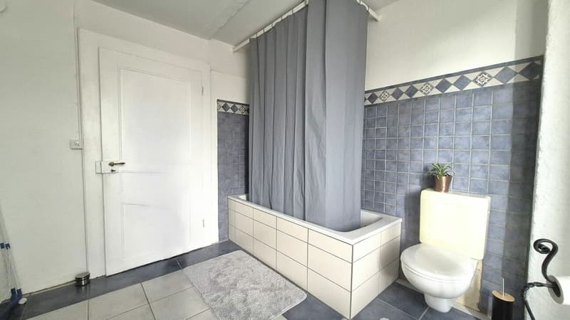 Appartement plein de charme de 2.5 pièces à La Chaux-du-Milieu avec jardin (6)