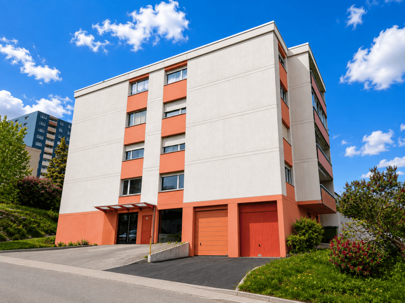 Appartement de 3 pièces avec véranda et situation privilégiée (15)
