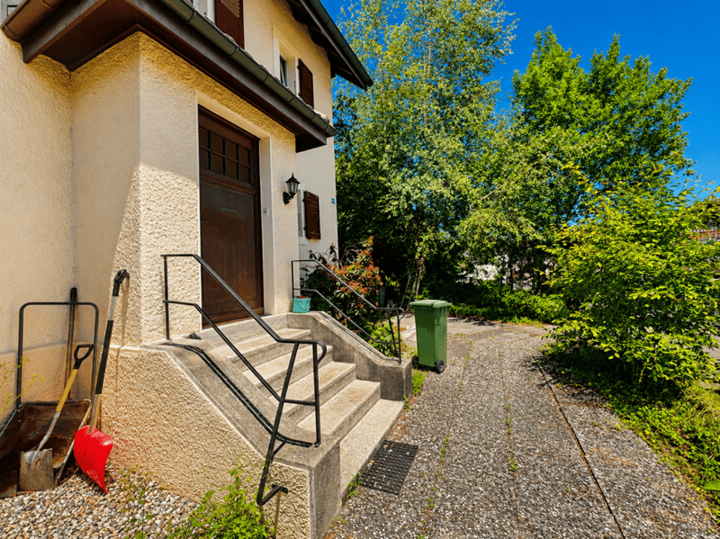 Charmante villa mitoyenne avec garages (7)