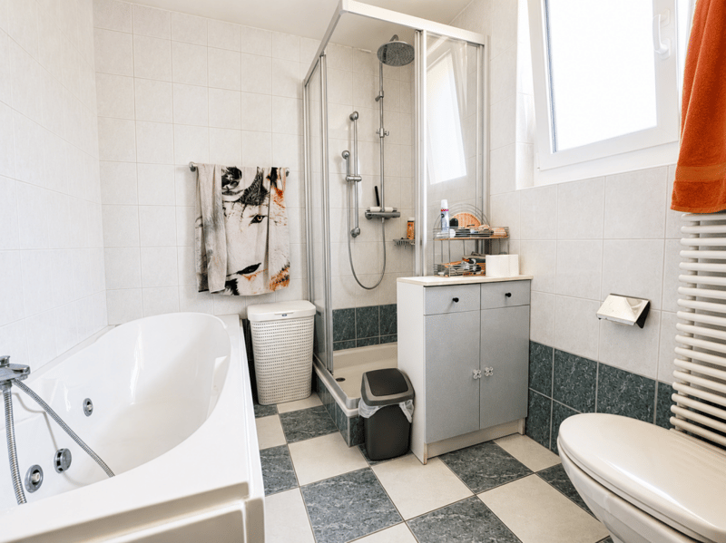 Charmante villa mitoyenne avec garages (17)