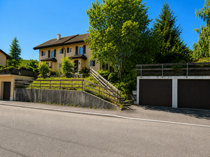 Charmante villa mitoyenne avec garages (8)