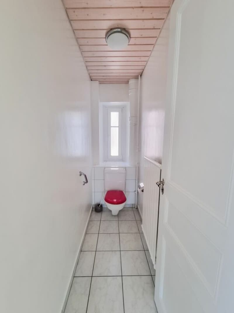 Bel appartement de 4 pièces au 1er étage avec garage (11)