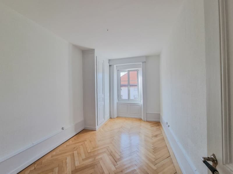 Bel appartement de 4 pièces au 1er étage avec garage (5)