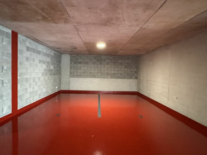 Parking intérieur chauffé au 1er étage (6)