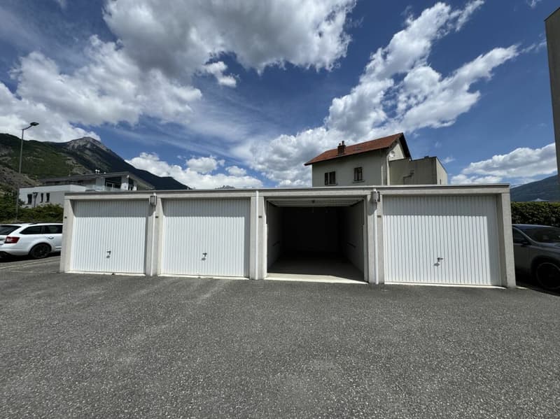 Garage / box (1)