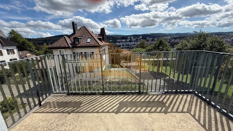 A VENDRE MAISON FAMILIALE DE 2 APPARTEMENTS AVEC GARAGE (6)