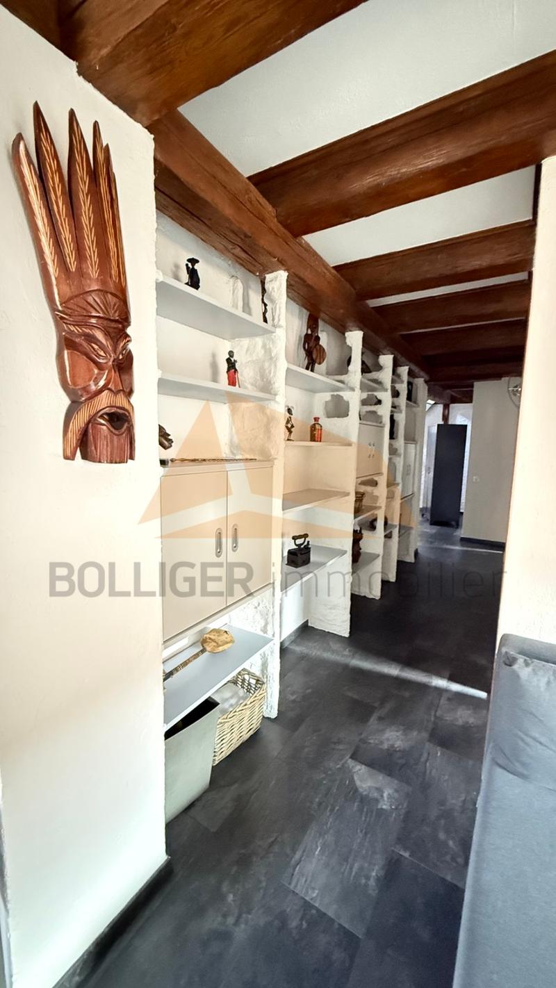 A VENDRE APPARTEMENT DE CARACTÈRE DE 3.5 PIÈCES ET COMBLES AMÉNAGÉS (12)