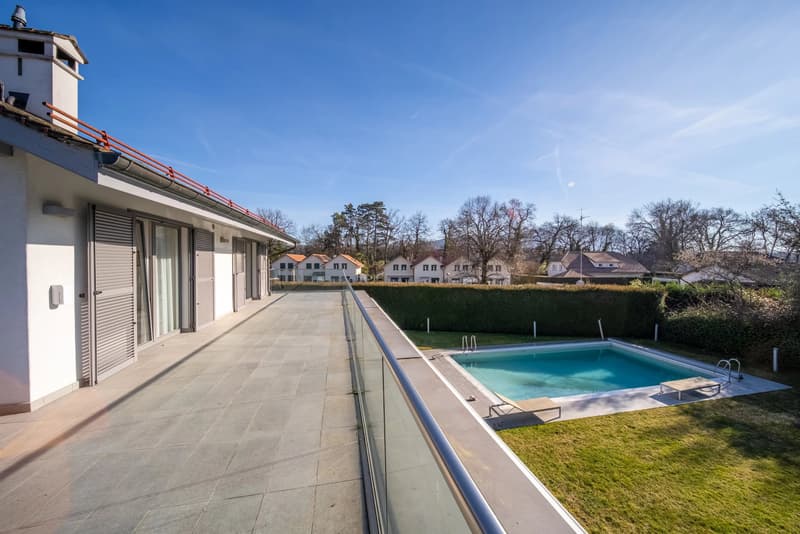 Villa avec piscine et beau terrain (2)