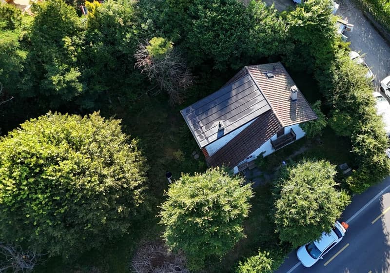 Parcelle idéalement située et constructible (4)