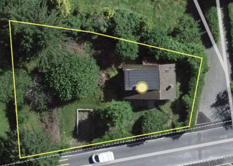 Parcelle idéalement située et constructible (5)