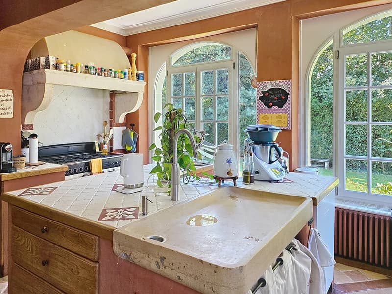 Villa prestigieuse avec piscine (7)