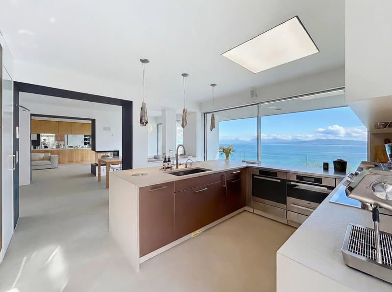 Propriété contemporaine de 600 m² avec vue panoramique sur le lac (4)