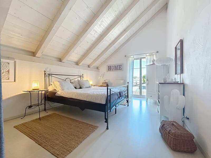 Spacieuse villa familiale de caractère avec vaste jardin (12)