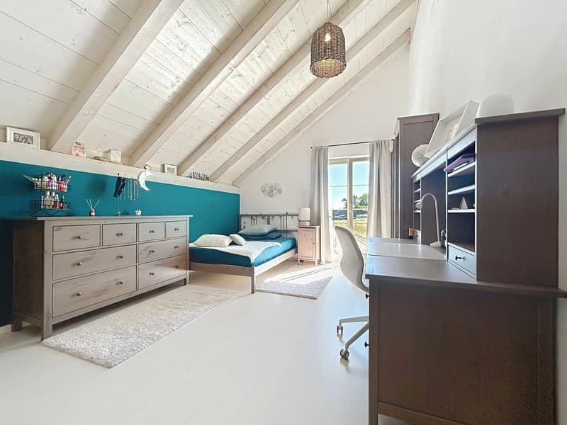 Spacieuse villa familiale de caractère avec vaste jardin (13)
