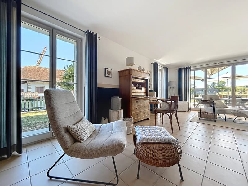 Spacieuse villa familiale de caractère avec vaste jardin (5)
