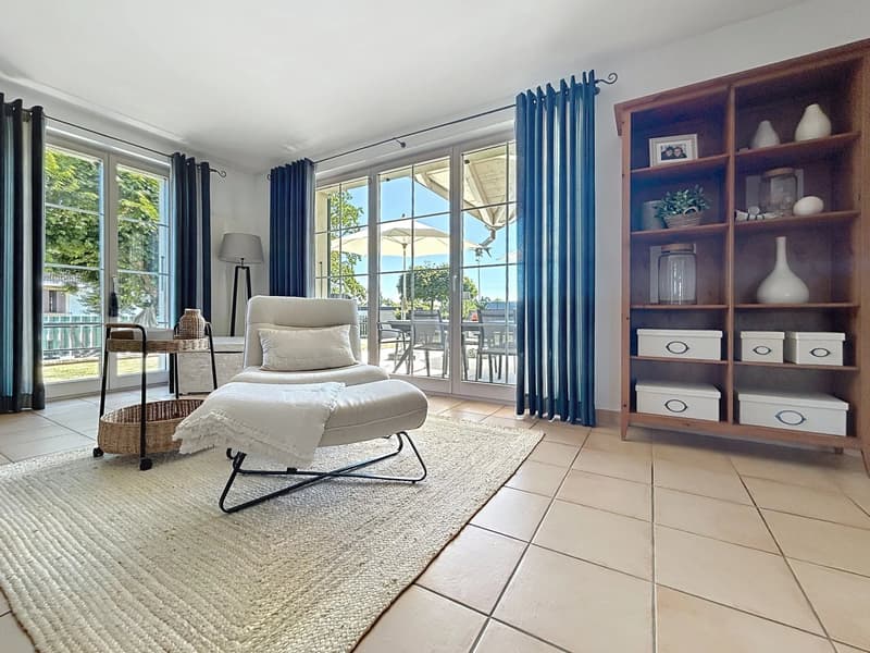 Spacieuse villa familiale de caractère avec vaste jardin (4)
