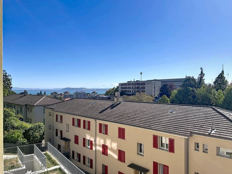 Lumineux 3.5 pièces avec balcon et vue à Neuchâtel (1)