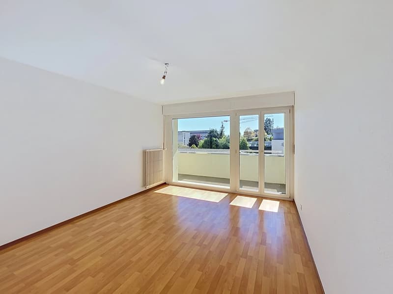 Lumineux 3.5 pièces avec balcon et vue à Neuchâtel (4)