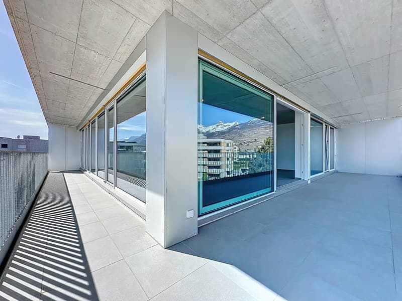 Attique lumineux avec vaste balcon (11)