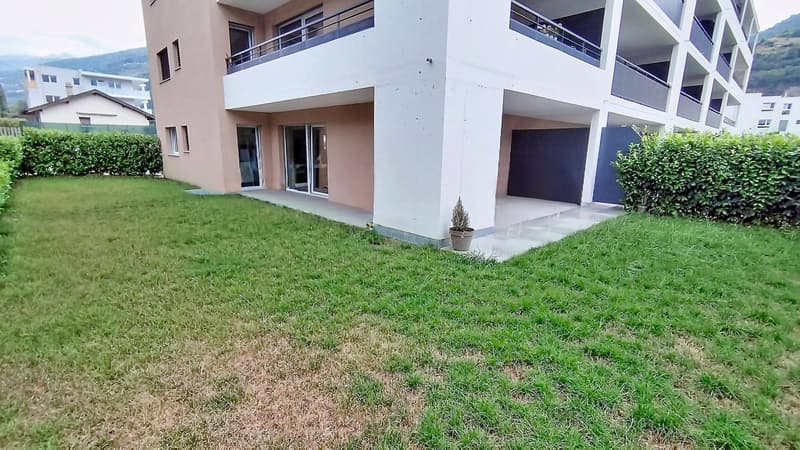 Jardin privatif dans un cadre paisible (7)