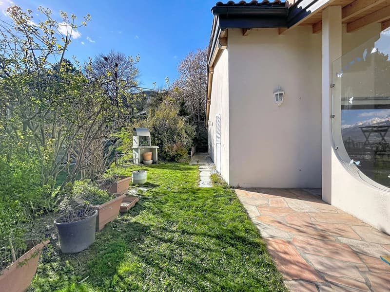 Élégante villa contemporaine (13)