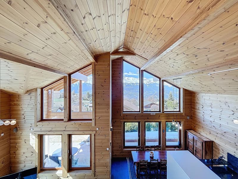 Chalet contemporain avec vue imprenable sur les Alpes (10)