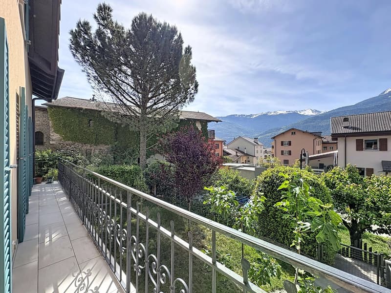 Exclusivité - Splendide maison de village rénovée, jardin et piscine (10)