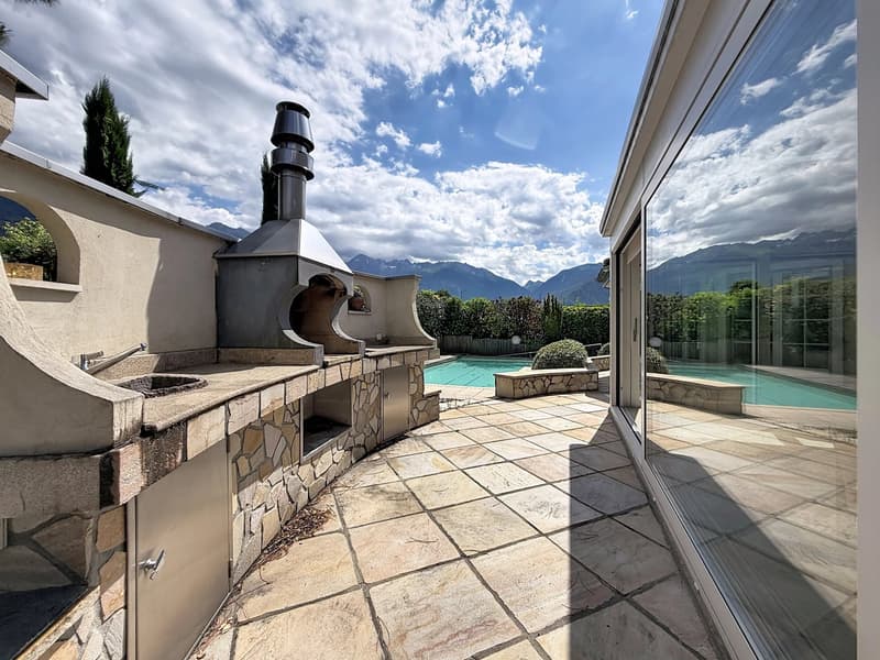 Spacieuse villa 5.5 pièces avec piscine et jardin (6)
