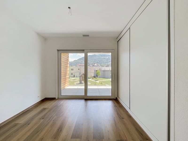 Villa contemporaine avec jardin et terrasses (8)