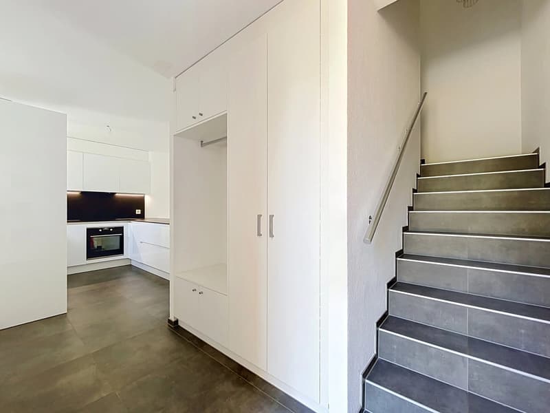 Villa contemporaine avec jardin et terrasses (6)