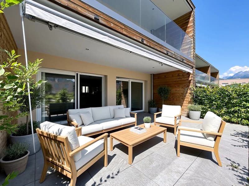 Villa contemporaine avec jardin et terrasses (13)
