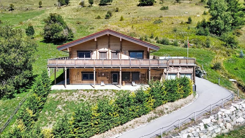 Chalet d'exception au coeur des Alpes valaisannes (12)