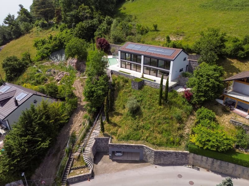 Villa d'exception de 6,5 pièces dans un cadre résidentiel privilégié ! (12)