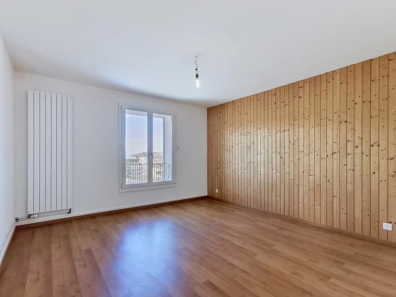 Lumineux appartement avec balcon plein sud (3)