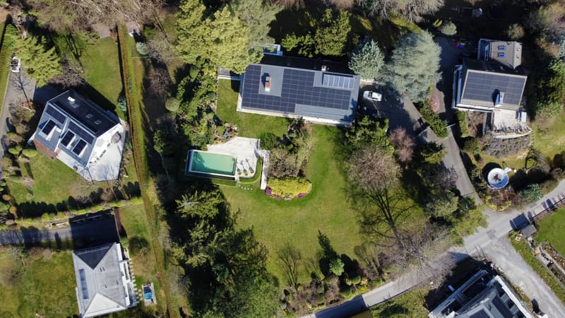 Terrain à vendre avec potentiel de développement ! (4)