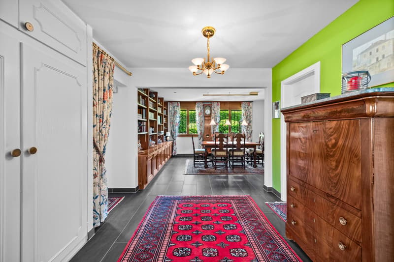 SPLENDID SEMI-DETACHED VILLA WITH LARGE LANDSCAPED GARDEN. LOVE AT FIRST SIGHT! (11)