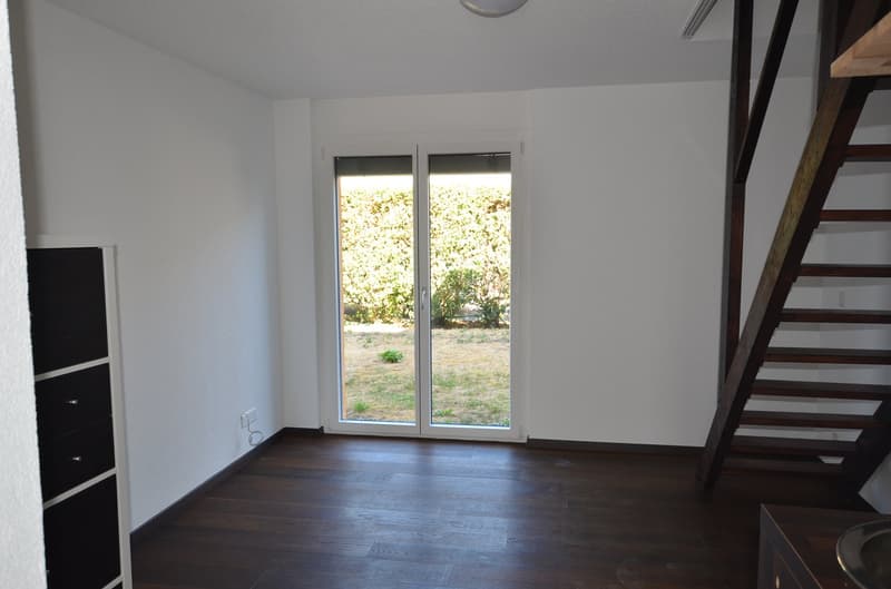 A LOUER HALLE COMMERCIALE, VILLA, DUPLEX, PLACES PARC (10)