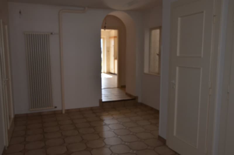 A louer spacieux appartement de 3 pièces avec cheminée à Avenches (10)