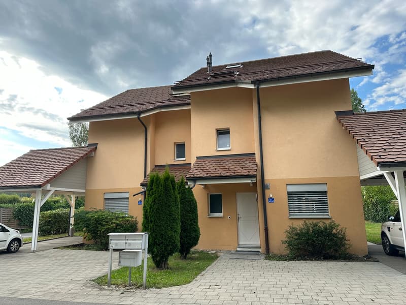 Opposite EHL - Furnished Room with Private Ensuite WC (8)