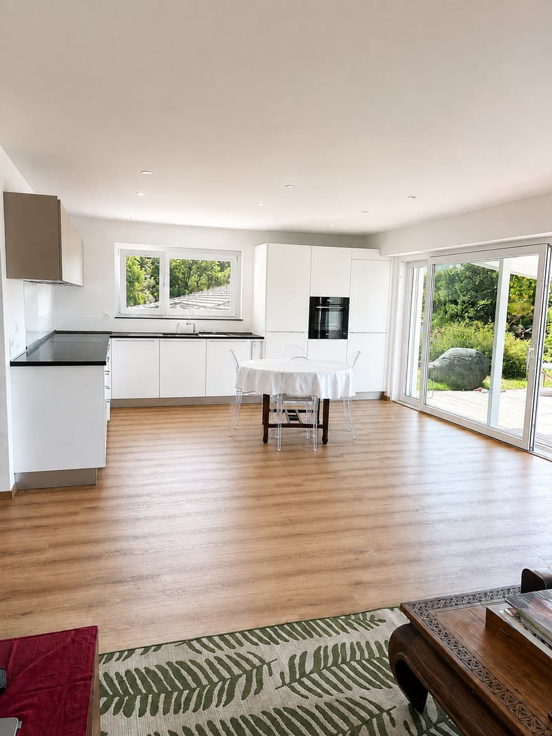Appartement 4.5 pièces avec vue panoramique, terrasse & jardin (6)