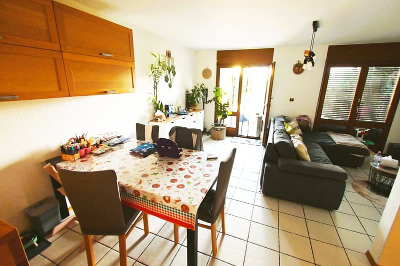 Maison bifamiliale lumineuse et calme à La Tène – disponible immédiatement (10)