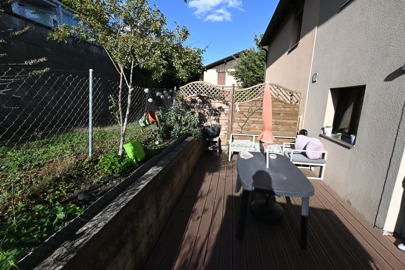 Maison bifamiliale lumineuse et calme à La Tène – disponible immédiatement (9)